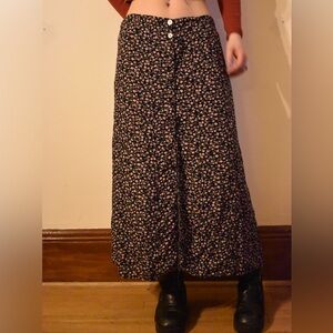 HONORS Floral Black and Pink Skirt